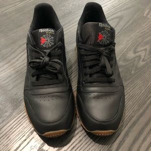 Black men’s Reebok classic size 11.5